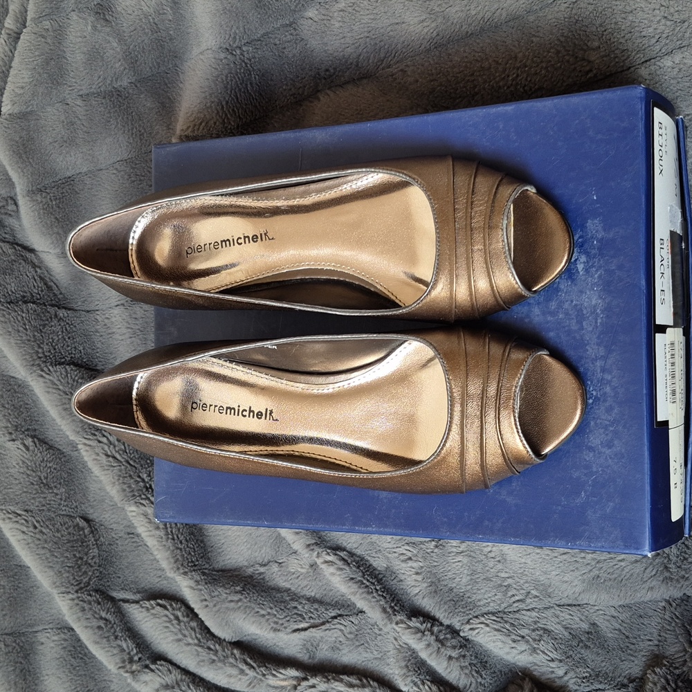 Pierre Michel Bronze Metallic Leather Peep Toe Wedges, Size 37 - Picture 13 of 15